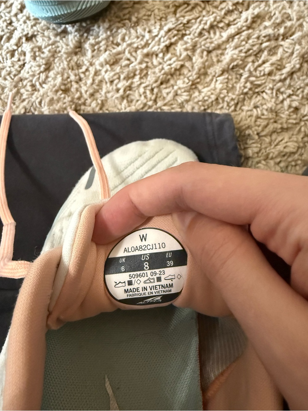 Altra FWD Experience White Tennis Shoe - 8 - Picture 7 of 7